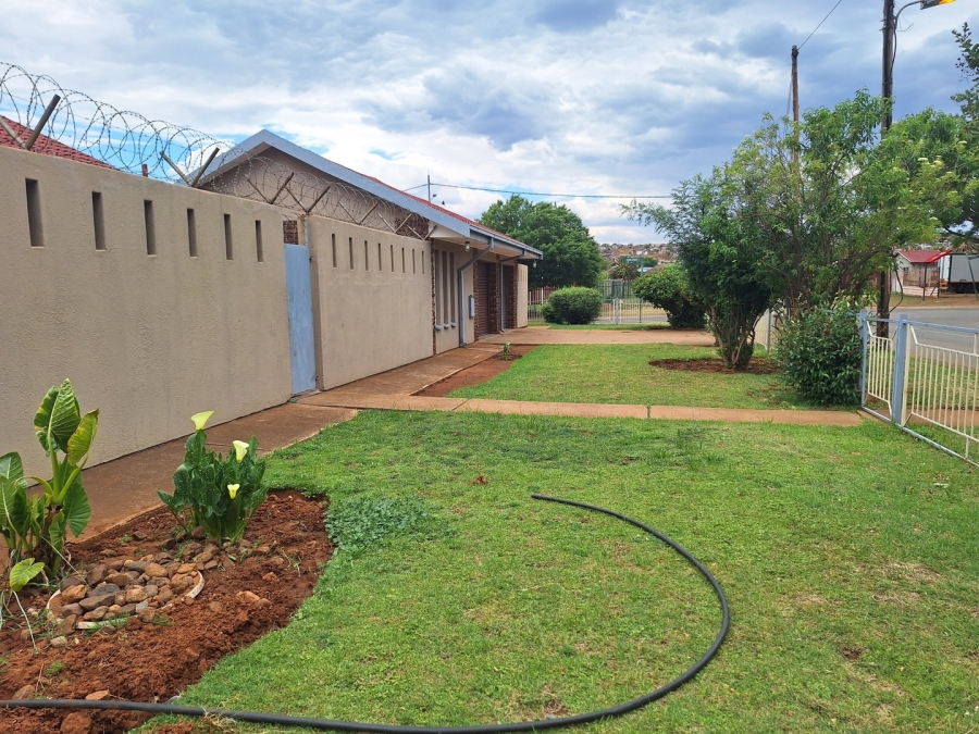 5 Bedroom Property for Sale in Mohadin North West